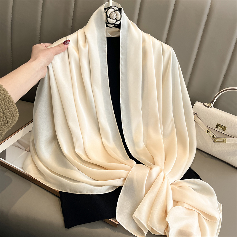 2024, роскошный брендовый весе – обзор и цена Scarf Silk Square