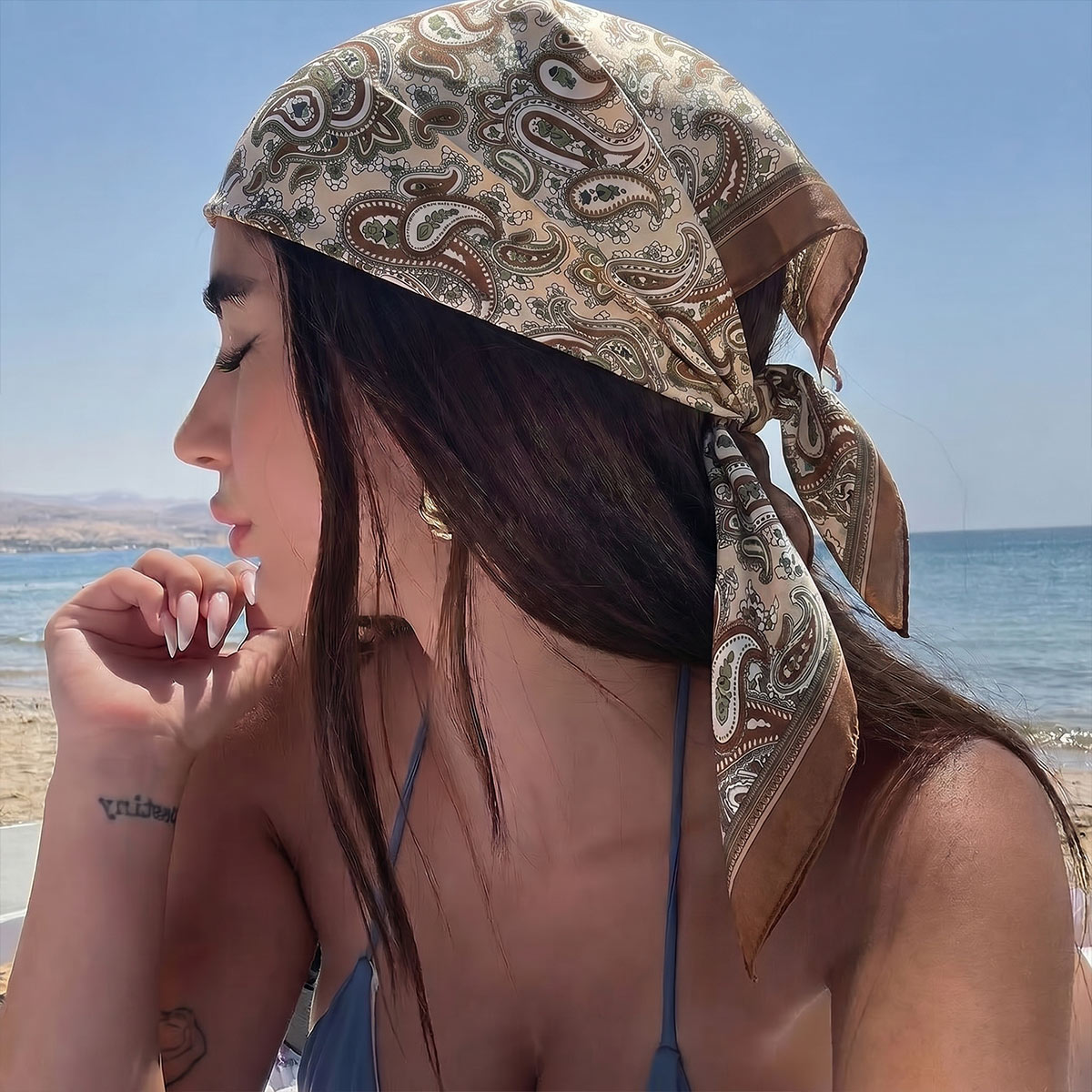 Новый дизайн: модный квадратны – обзор и цена Scarf Silk Square