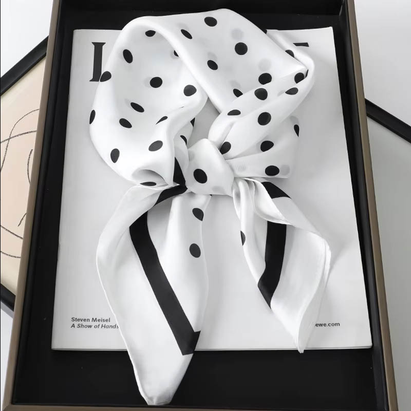 Роскошный женский шарф в горош – обзор и цена Scarf Silk Square